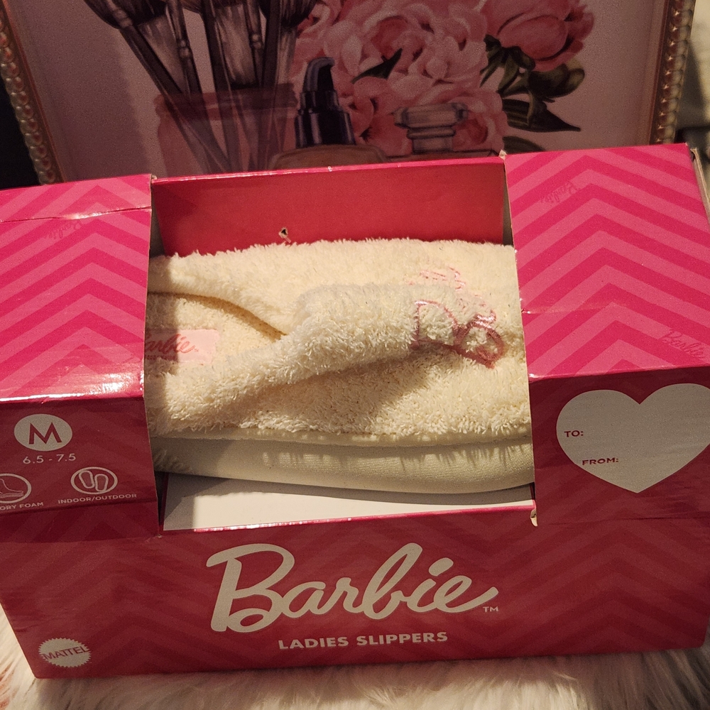 Barbie Ladies Slippers - Cream & Pink Size M NIB